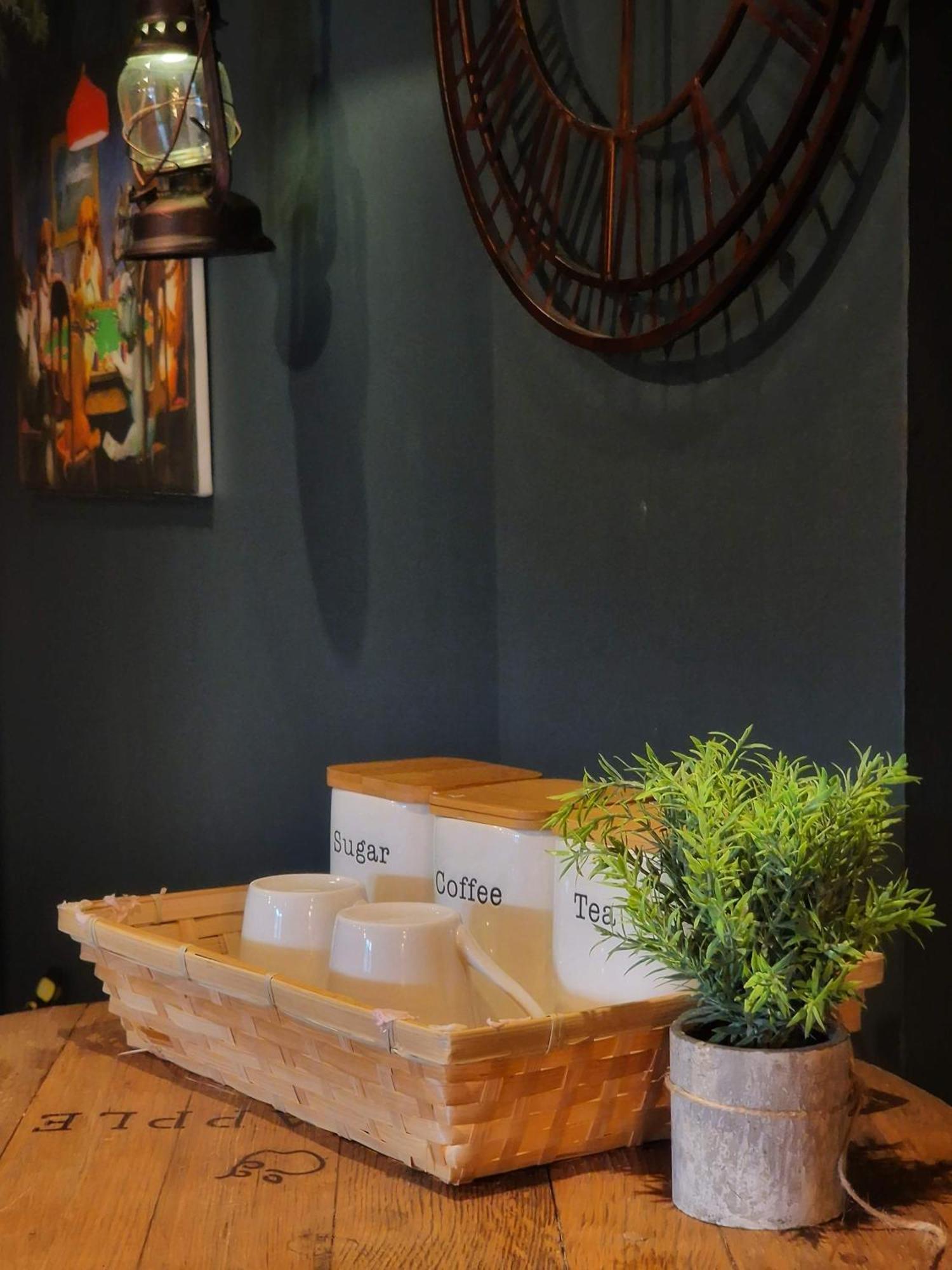 The Pub - Unique & Authentic Experience - Free Parking!, 5 Minutes From Airbus And The Mall Cribbs Бристол Екстериор снимка
